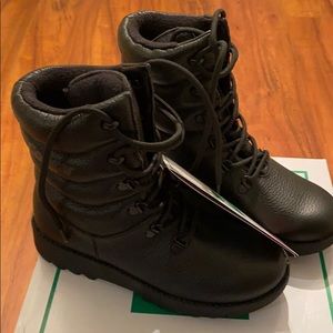 New Cougar winter boots, -30 and waterproof